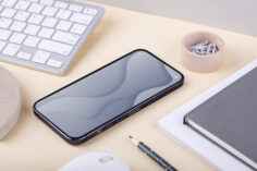 apple-phone-on-table